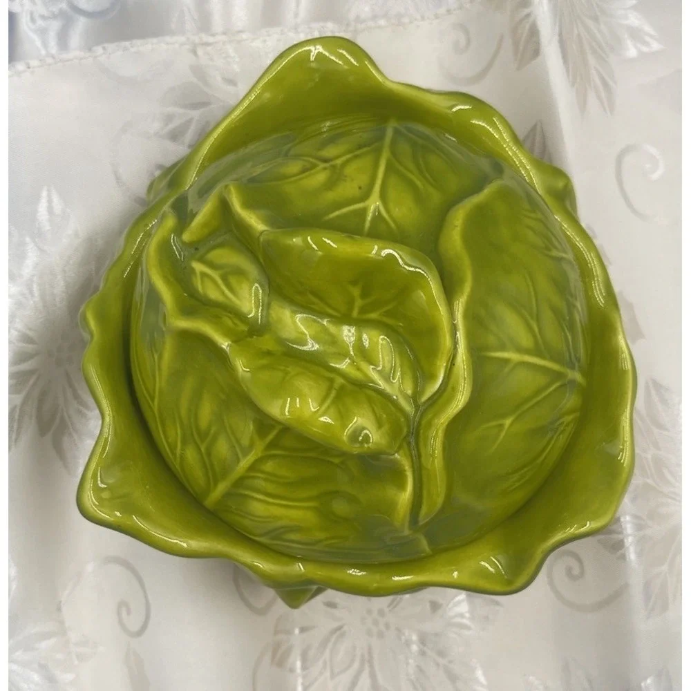 VINTAGE CERAMIC CABBAGE BOWL (HOLLAND MOLD) WITH LID AND SAUCER